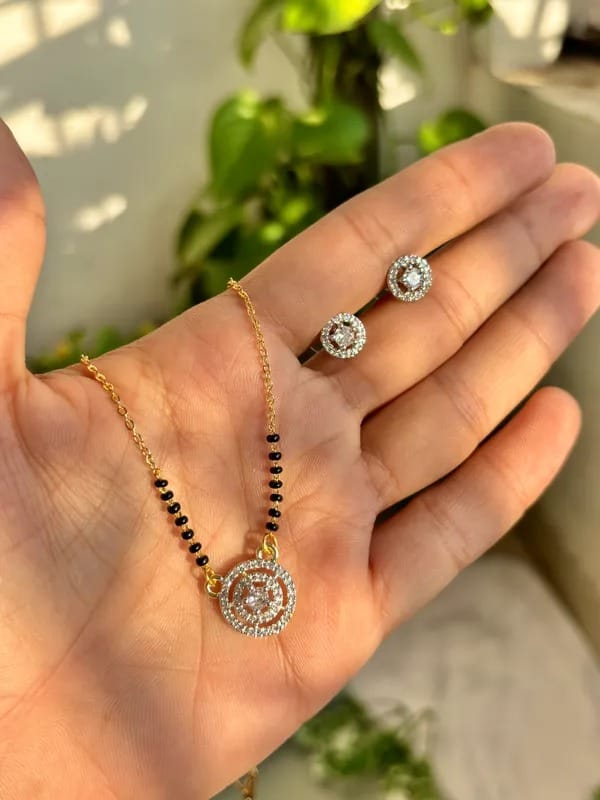 SHalo Modern Mangalsutra Set gold